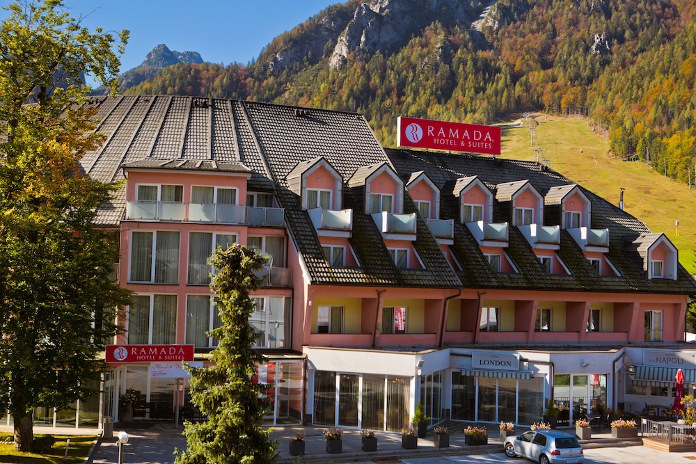 Ramada Hotel&Suites by Wyndham Kranjska Gora