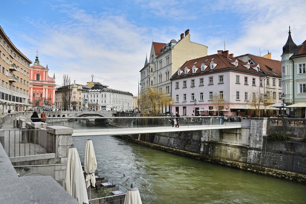 Tromostovje apartments