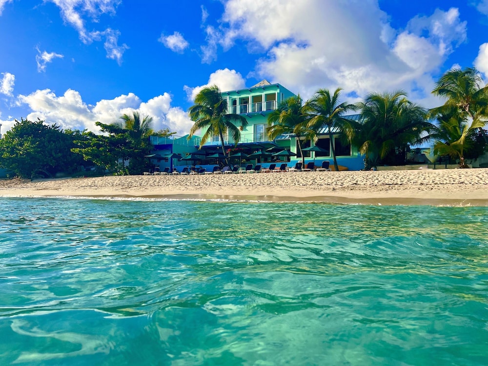Azure Hotel and Art Studio – Azure Hotel and Art Studio in St. Maarten