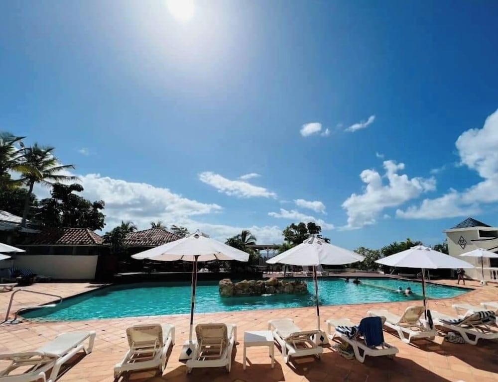 Sapphire Beach Club Resort – Sapphire Beach Club Resort in St. Maarten