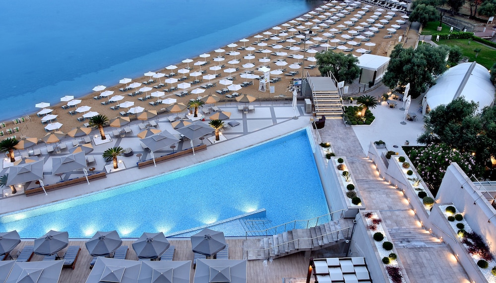 Maestral Resort&Casino