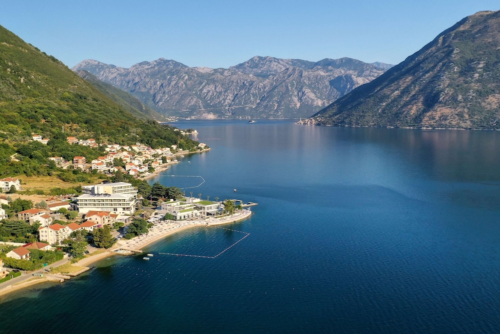 Hyatt Regency Kotor Bay Resort – Hyatt Regency Kotor Bay Resort in Montenegro