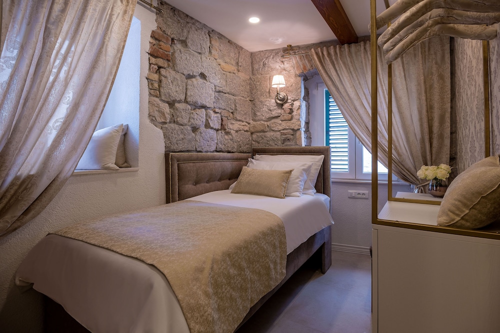 Jupiter Lux Rooms afbeelding