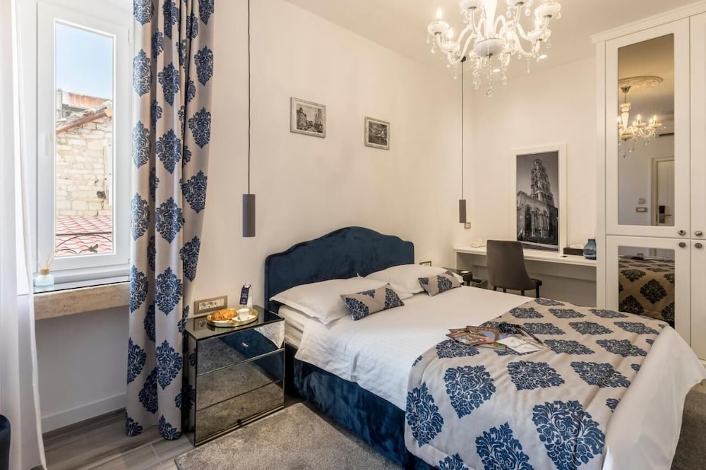 Elixir Luxury Rooms - in the old town, Split