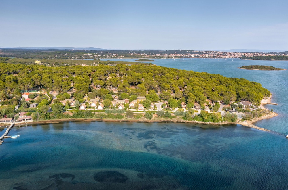 Arena One 99 Glamping