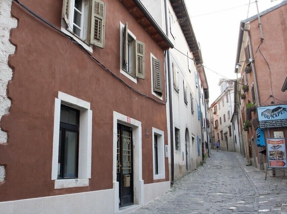 Houses of Motovun – Houses of Motovun in Kroatië