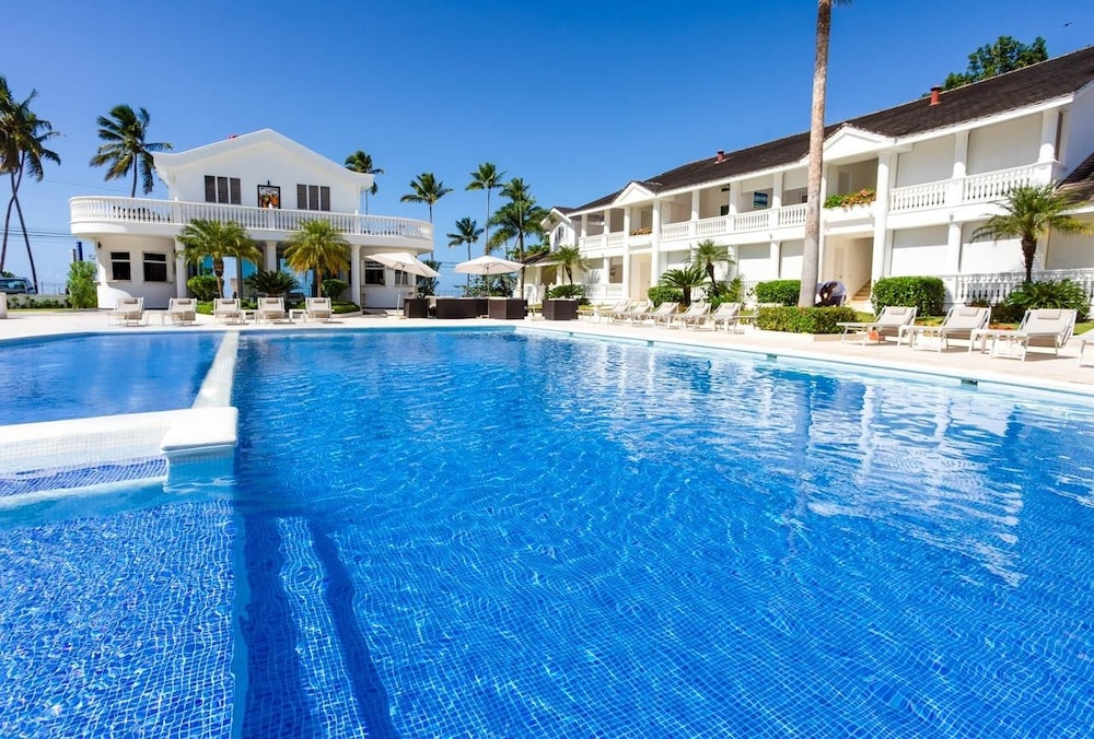 Albachiara Hotel