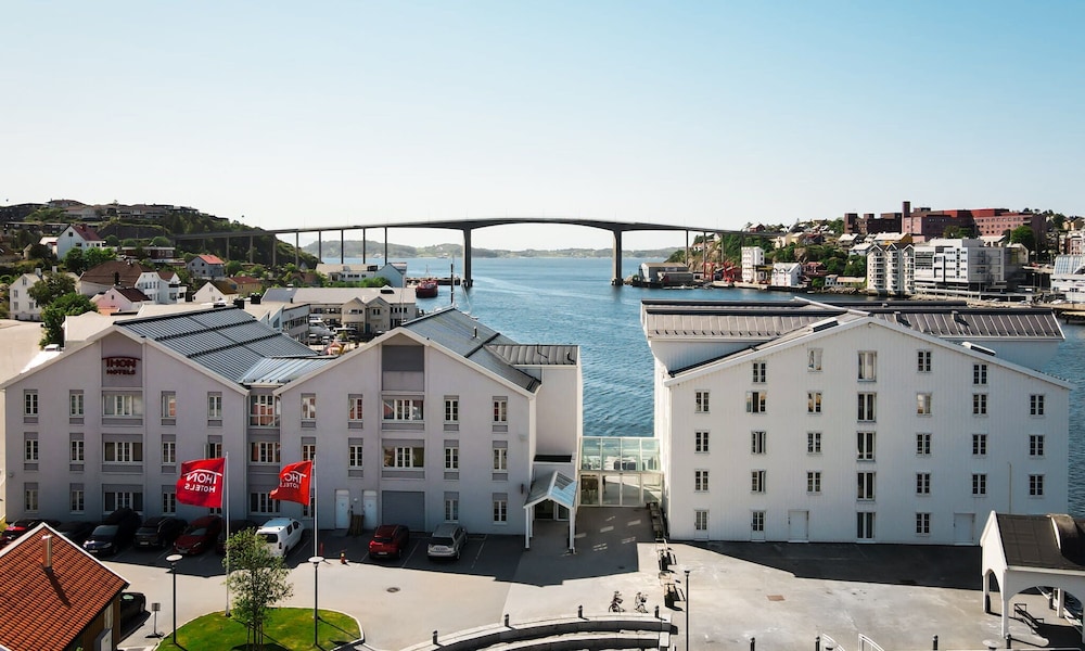 Thon Hotel Kristiansund.