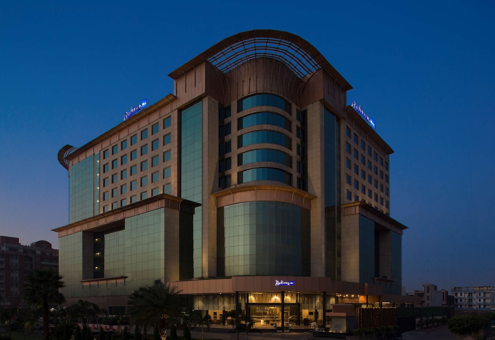 Radisson Blu Kaushambi Delhi NCR – IN
