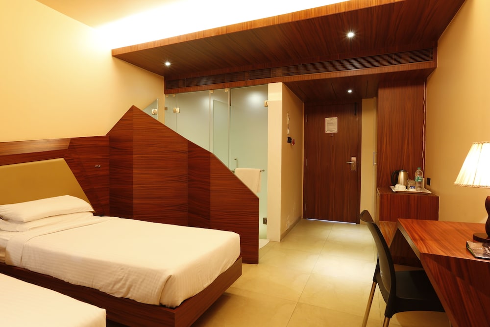 Dragonfly - The Art Hotel