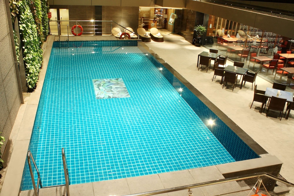 Radisson Blu Hotel Chennai City Centre