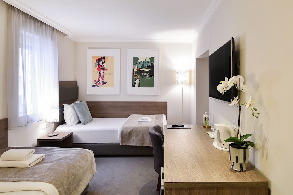 Hotel Opera Garni – Hotel Opera Garni in RS