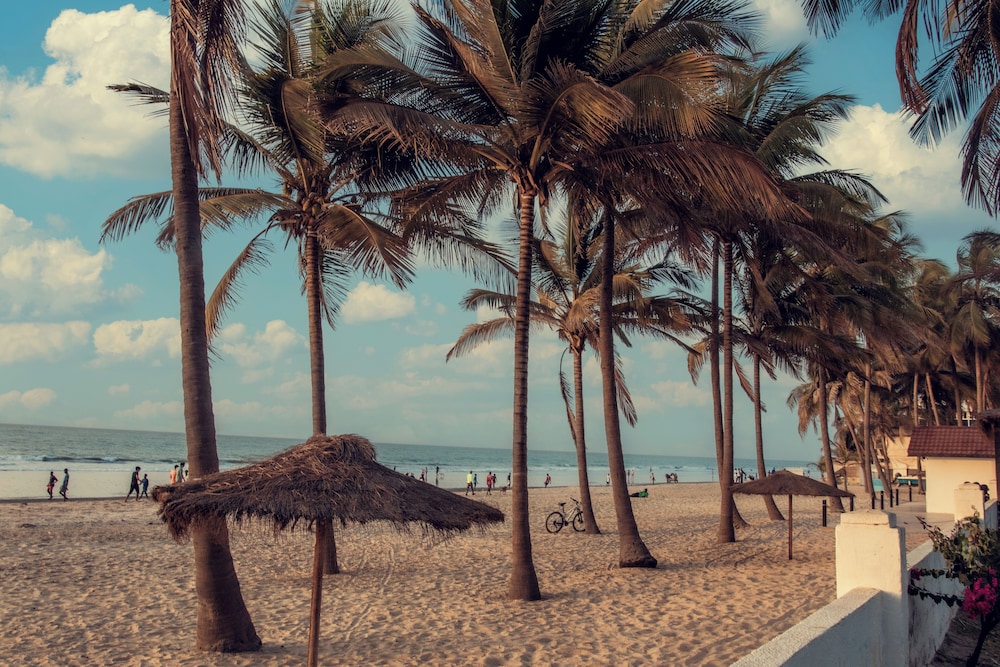 Bungalow Beach Hotel.