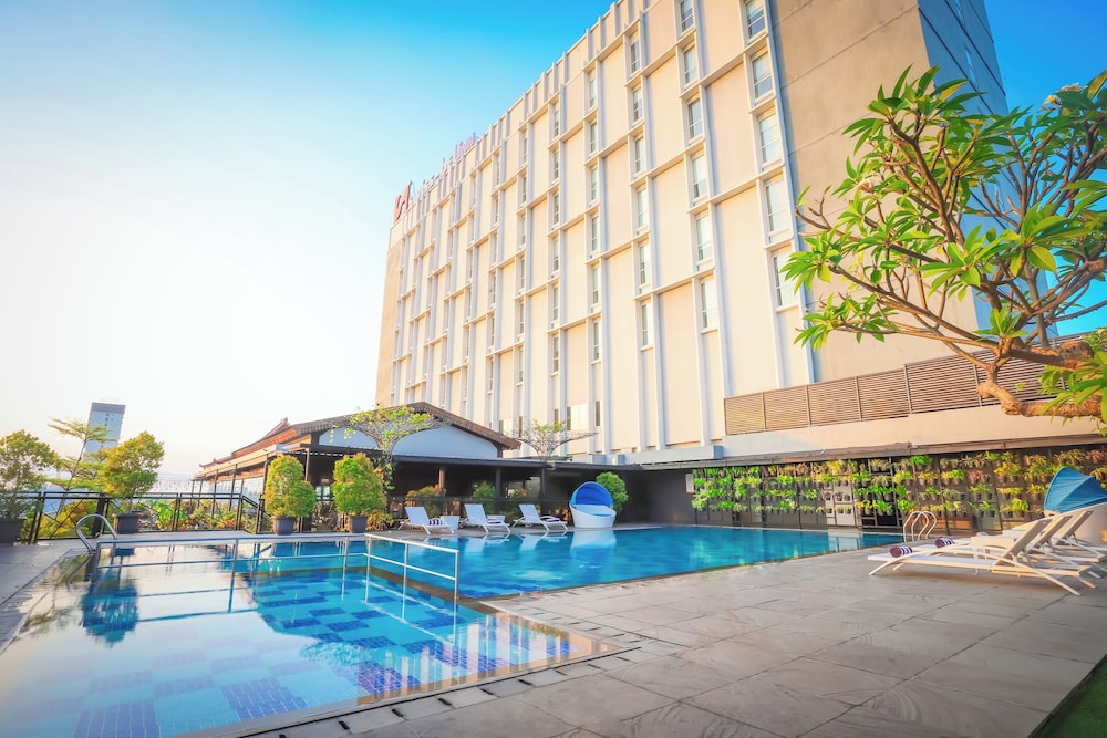 Swiss-Belinn Saripetojo Solo.