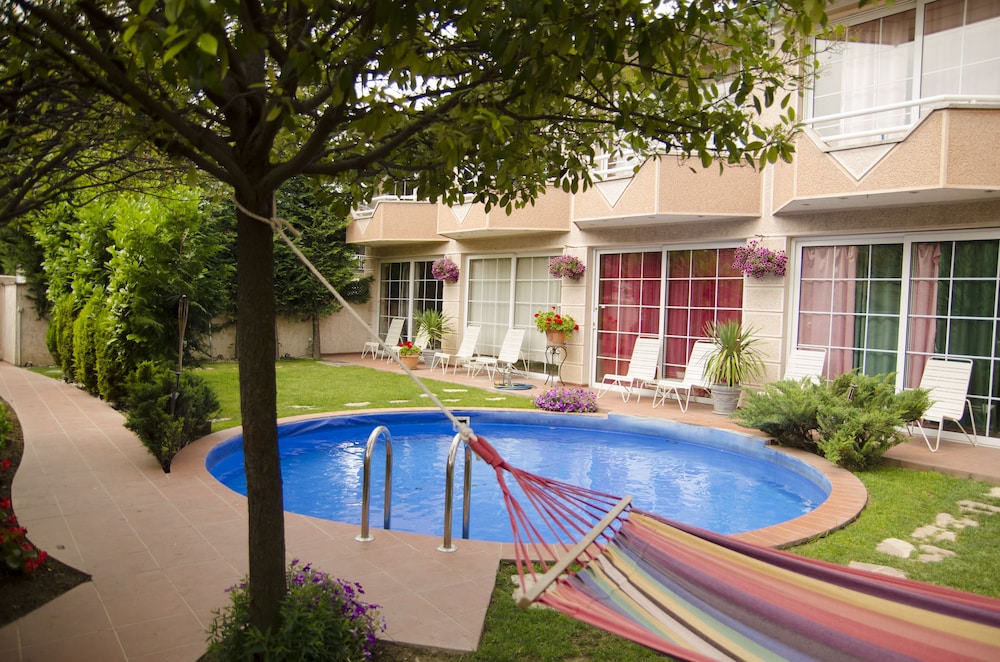 Aloha Apartments with pool – Aloha Apartments with pool in MK