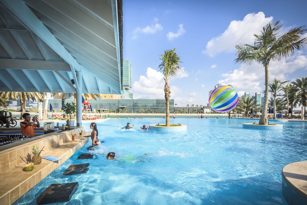 Beach Rotana Residences