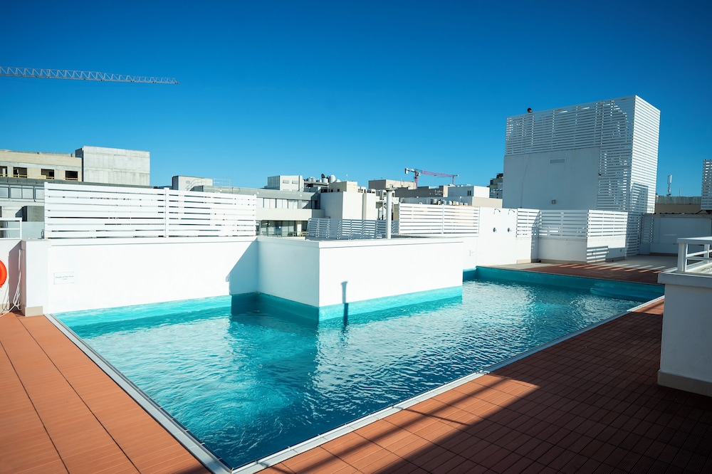 Day's Inn Hotel and Residence – Day's Inn Hotel and Residence in MT