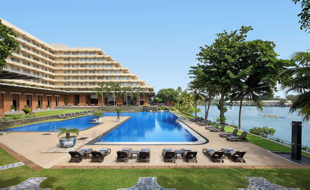 Cinnamon Lakeside Colombo – Cinnamon Lakeside Colombo in LK