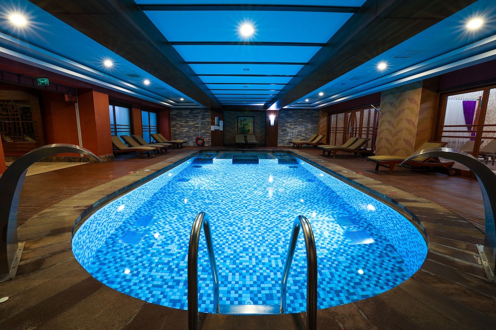 Crystal De Luxe Comfort Collection.