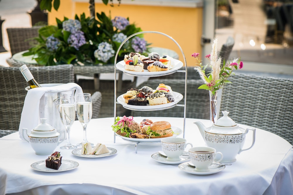 Cork’s Vienna Woods Hotel and Villas