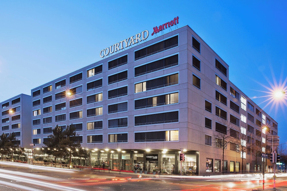 Courtyard by Marriott Zurich North