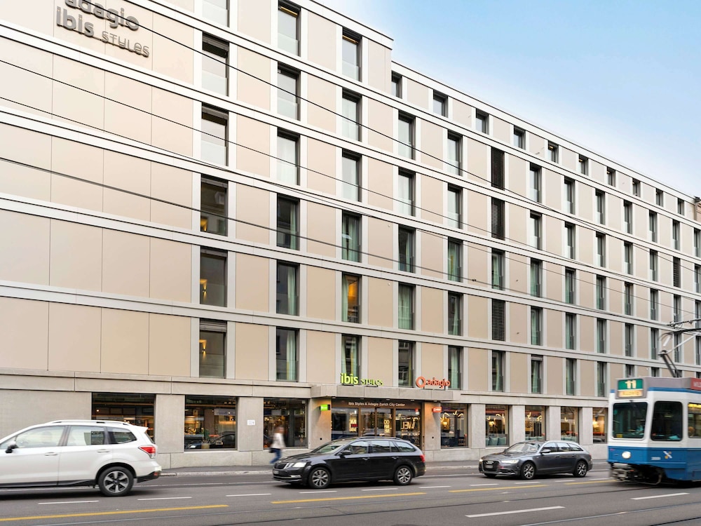 Aparthotel Adagio Zurich Center.