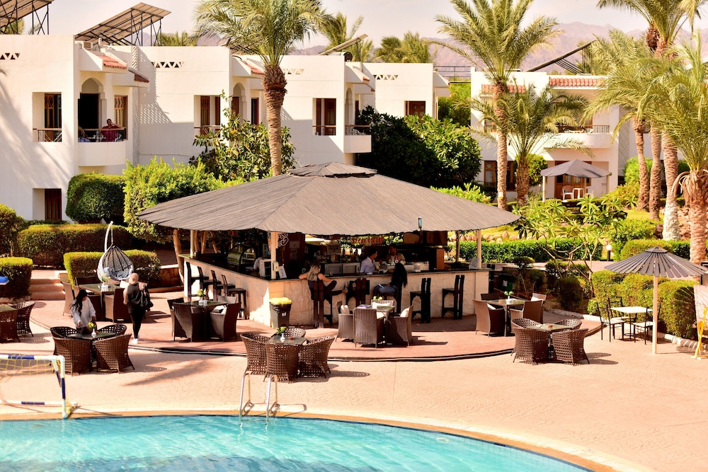 Dive Inn Resort