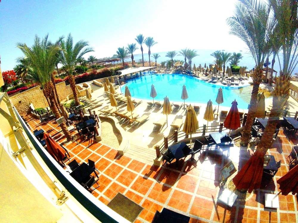 Xperience Sea Breeze Resort
