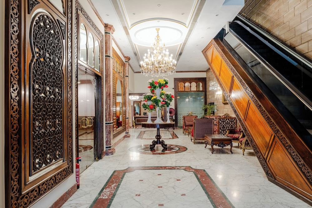 Om Kolthoom Hotel&Tower.