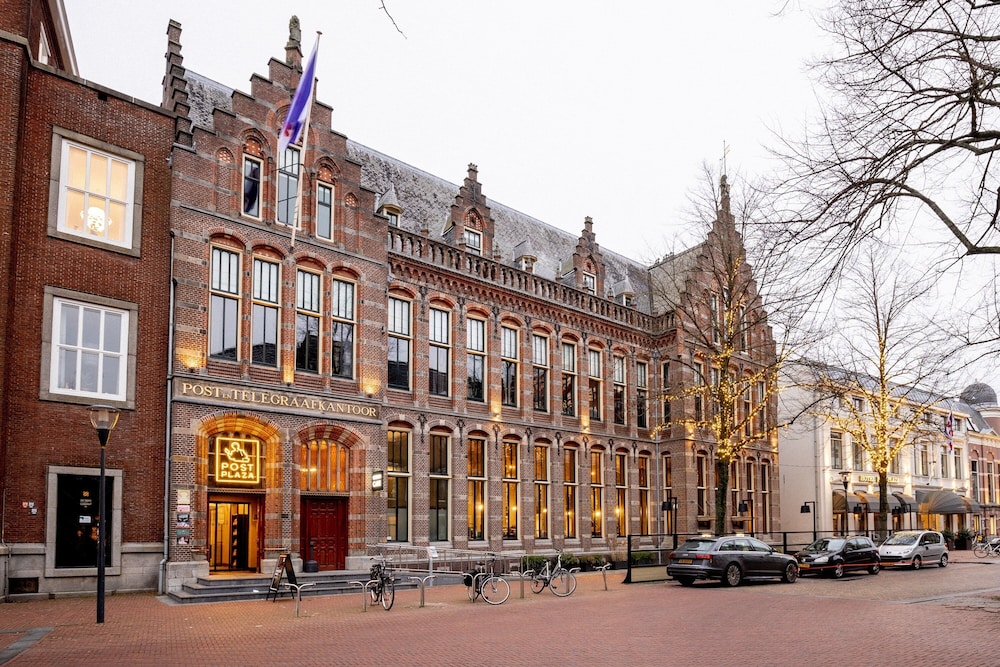 Post-Plaza Hotel &amp; Grand Café