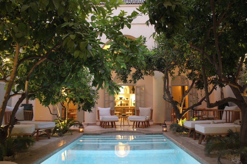 Riad Emberiza Sahari afbeelding