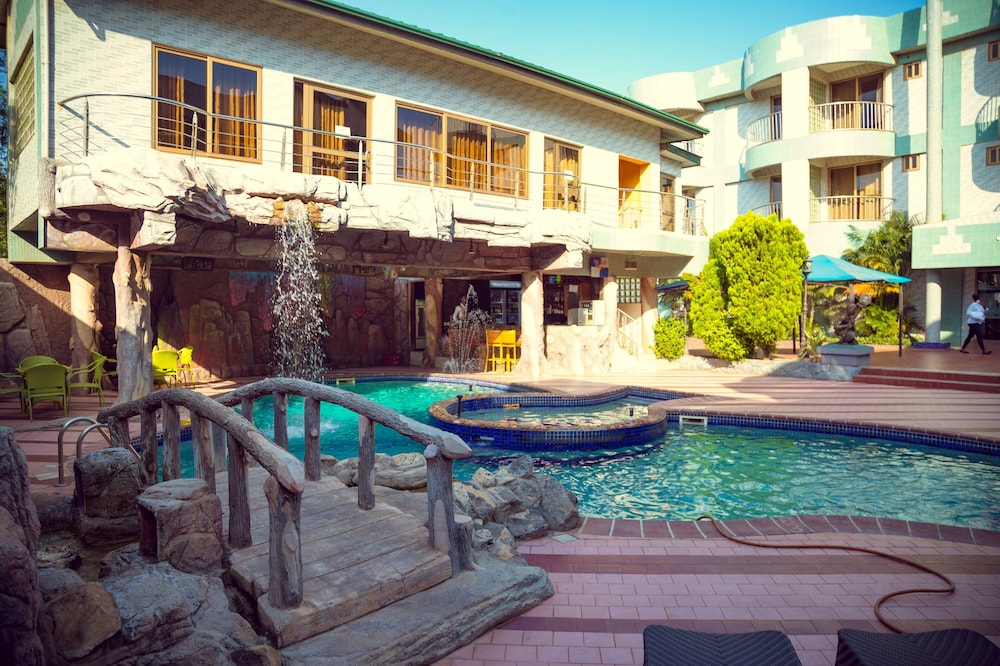 Ange Hill Hotel