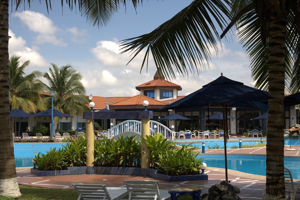 La Palm Royal Beach Hotel