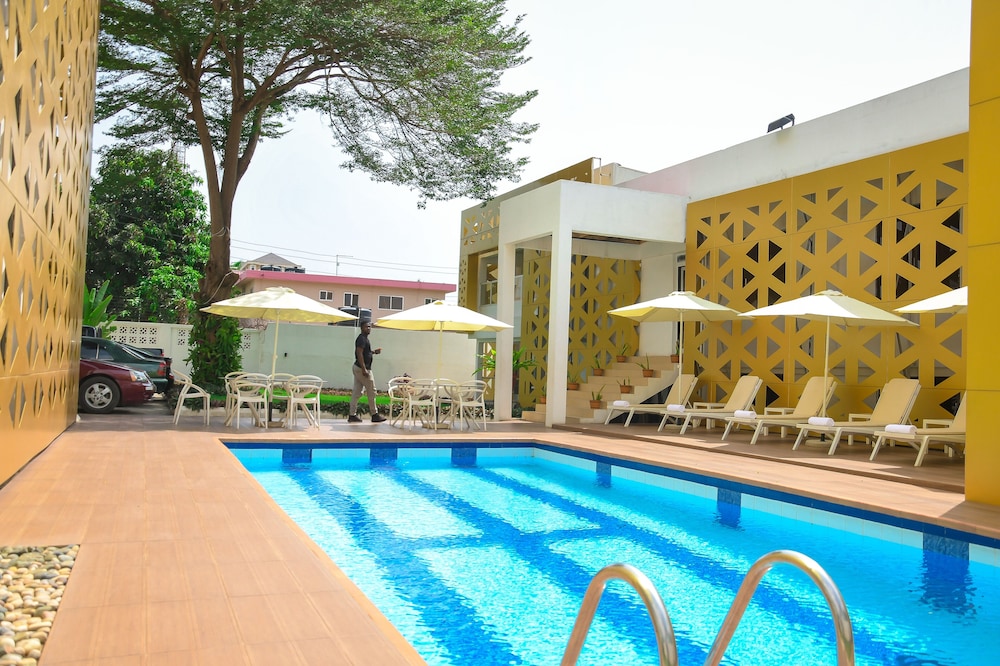 The Cabin Hotel