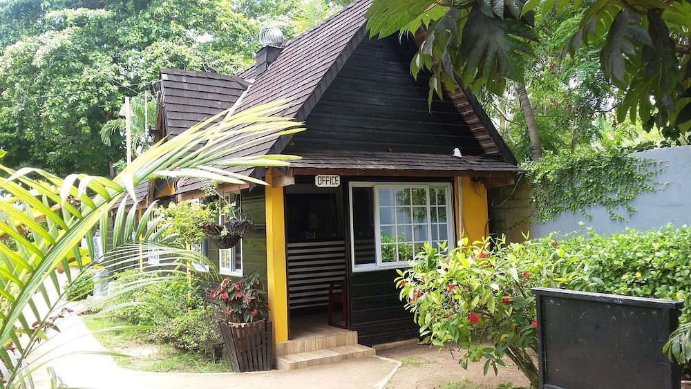 Firefly Beach Cottages and Suites