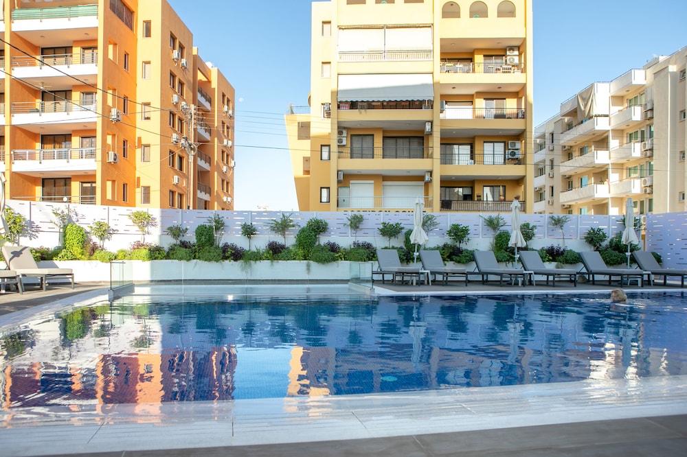 Best Western Plus Larco Hotel.