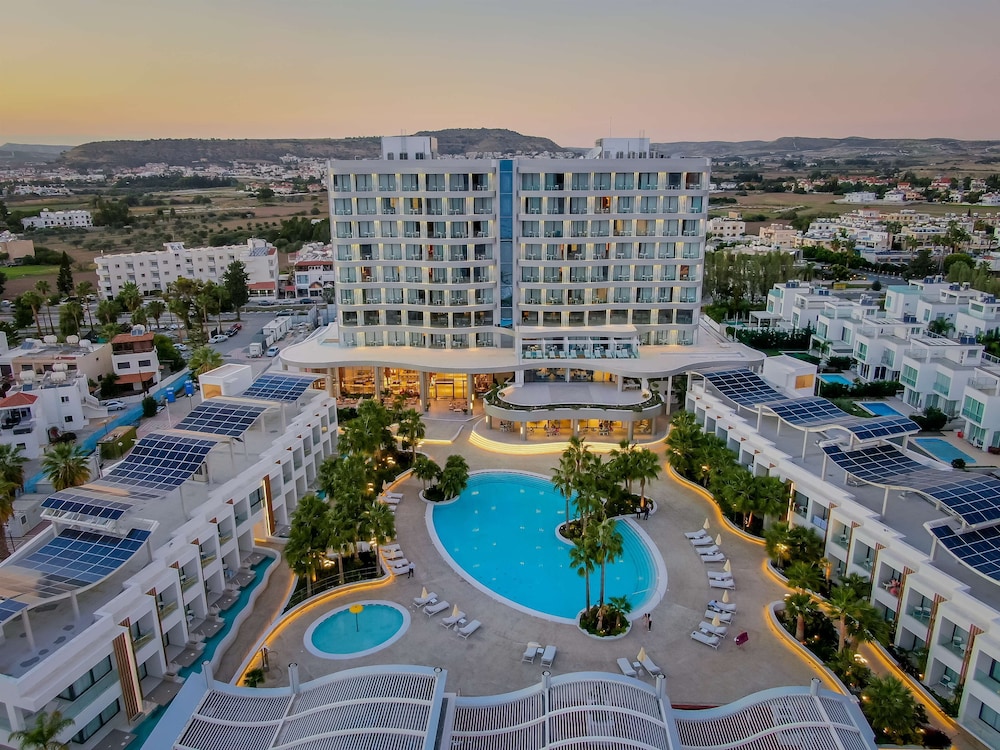 Radisson Beach Resort Larnaca.