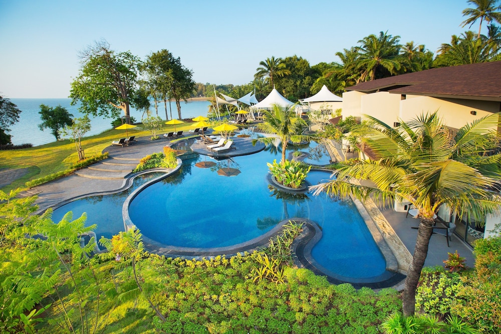 The ShellSea Krabi Luxury Beach Front Resort &amp; Pool Villa